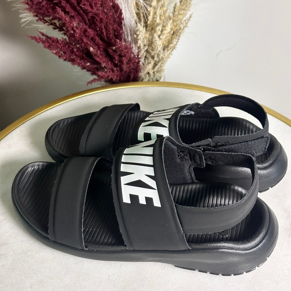Women’s Nike Black Slide Tanjun Sandals with White Logo size 7 - Picture 3 of 7